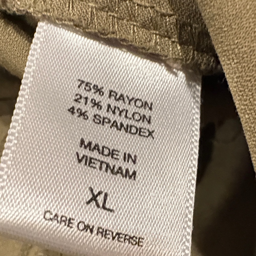 Women's Pull-On Tan Capris - Slim Comfort Fit - Picture 7 of 7